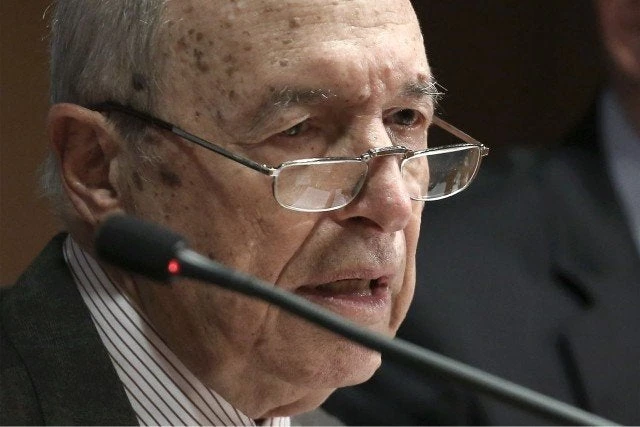 Νέα απάντηση Σημίτη: Επικίνδυνο ο δημόσιος βίος να σύρεται στο βούρκο